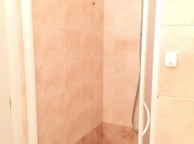 Sentiero N1 * ليفانتو